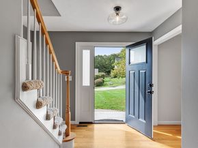 6 Vanessa Dr, Northborough MA 01532