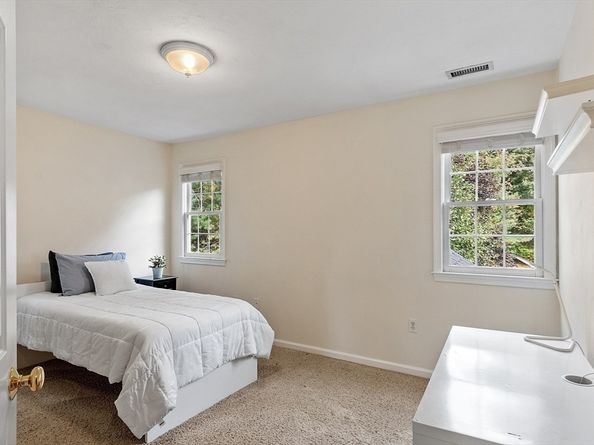 6 Vanessa Dr, Northborough MA 01532
