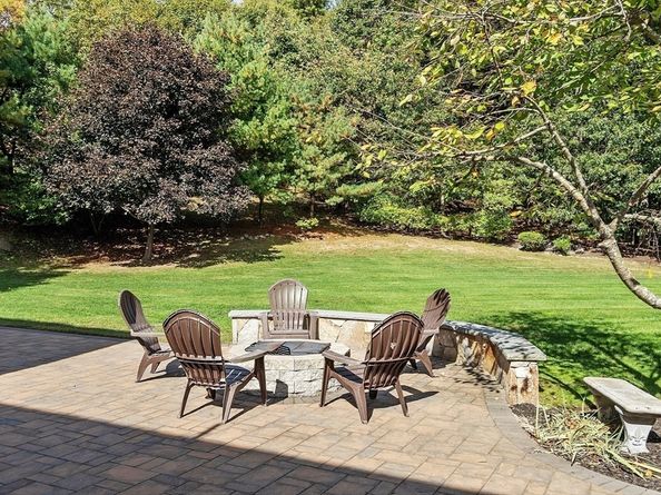 6 Vanessa Dr, Northborough MA 01532