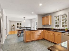 6 Vanessa Dr, Northborough MA 01532