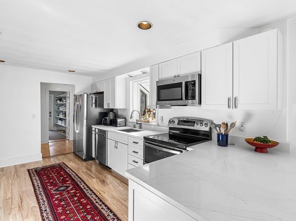 14 Francine Rd, Framingham MA 01701