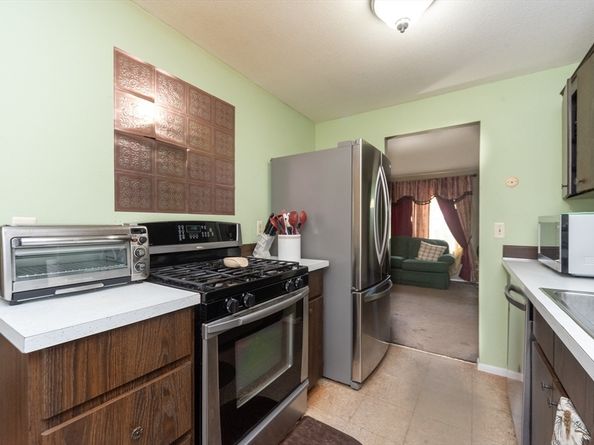 221 Sinclair Rd, Brockton MA 02302