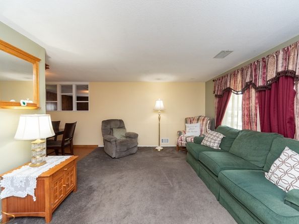 221 Sinclair Rd, Brockton MA 02302