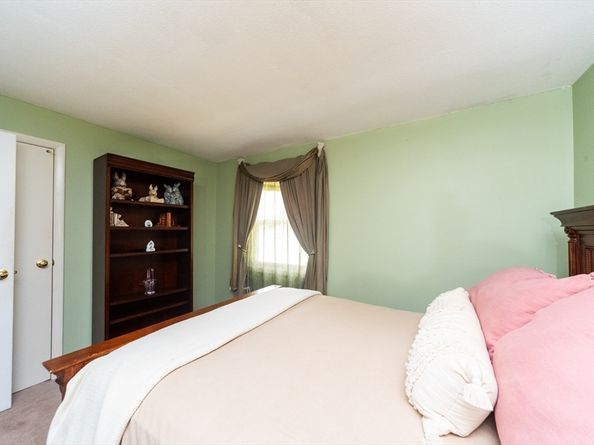 221 Sinclair Rd, Brockton MA 02302