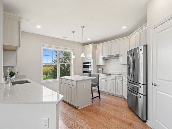 11101 Peters Farm Way 101, Westborough MA 01581