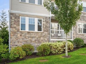 11101 Peters Farm Way 101, Westborough MA 01581