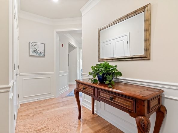 11101 Peters Farm Way 101, Westborough MA 01581