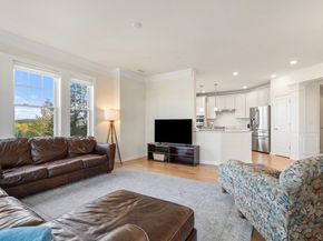 11101 Peters Farm Way 101, Westborough MA 01581