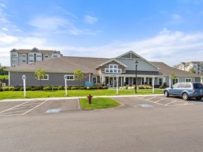 11101 Peters Farm Way 101, Westborough MA 01581