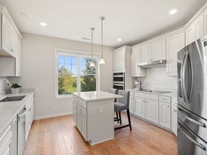 11101 Peters Farm Way 101, Westborough MA 01581