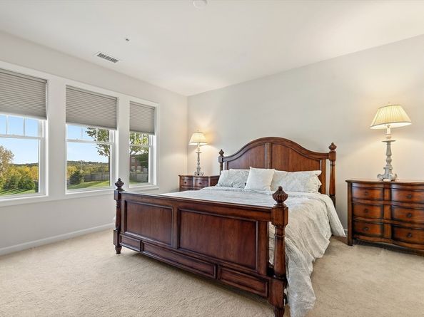 11101 Peters Farm Way 101, Westborough MA 01581