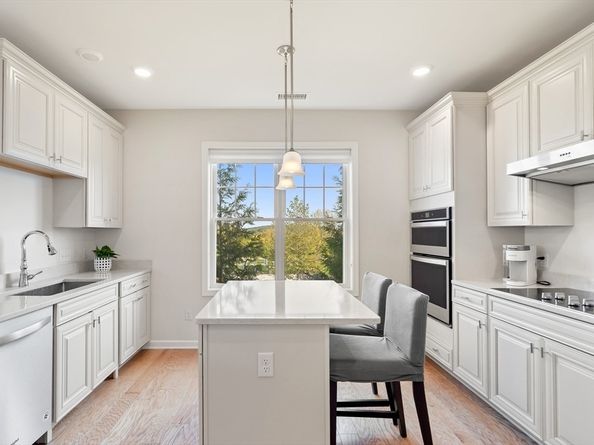 11101 Peters Farm Way 101, Westborough MA 01581
