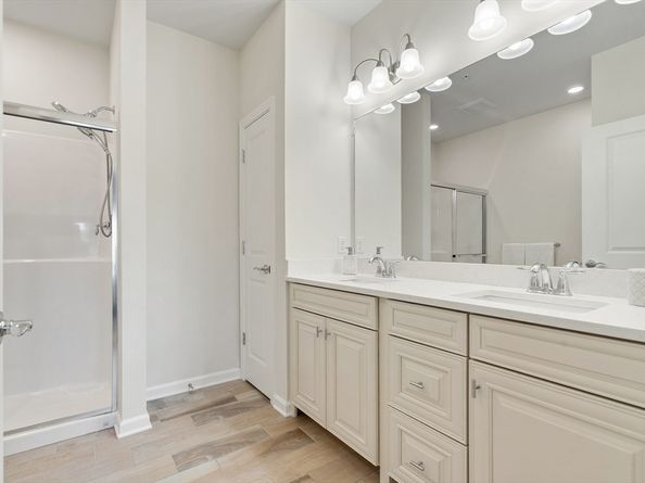 11101 Peters Farm Way 101, Westborough MA 01581