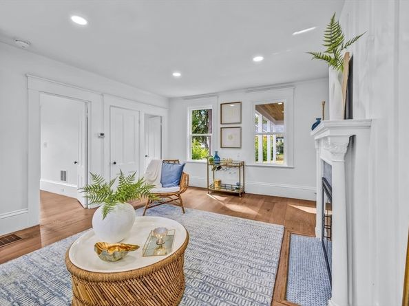 171 Fort Hill St, Hingham MA 02043