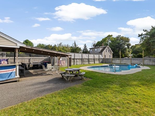 2783 Cranberry Hwy, Wareham MA 02571