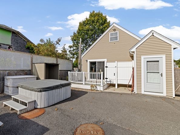 2783 Cranberry Hwy, Wareham MA 02571