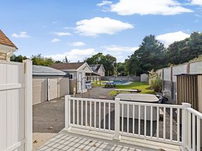 2783 Cranberry Hwy, Wareham MA 02571
