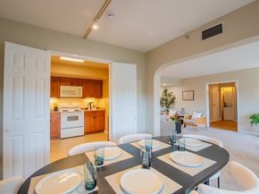 250 Hammond Pond Pkwy 306N, Newton MA 02467