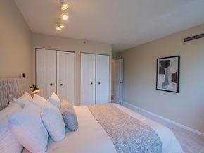 250 Hammond Pond Pkwy 306N, Newton MA 02467