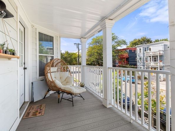 32 Cameron Avenue, Cambridge MA 02140