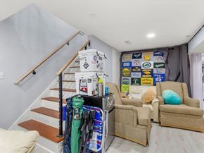 32 Cameron Avenue, Cambridge MA 02140