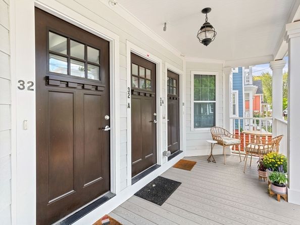 32 Cameron Avenue, Cambridge MA 02140