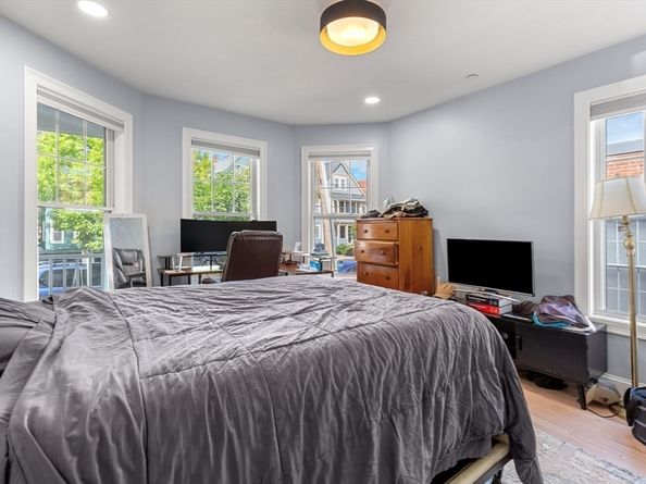 32 Cameron Avenue, Cambridge MA 02140