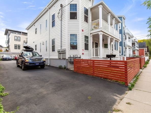 32 Cameron Avenue, Cambridge MA 02140
