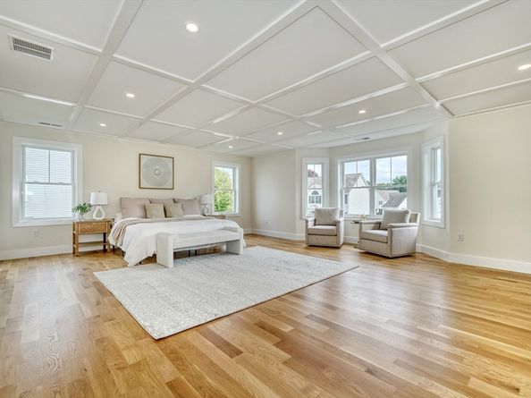6 Callahan Drive, Woburn MA 01801