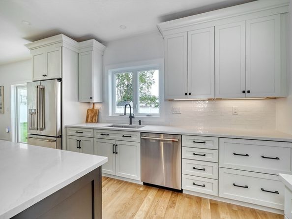 6 Callahan Drive, Woburn MA 01801