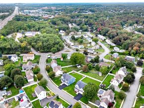 6 Callahan Drive, Woburn MA 01801