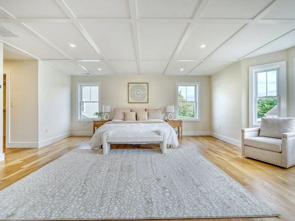 6 Callahan Drive, Woburn MA 01801