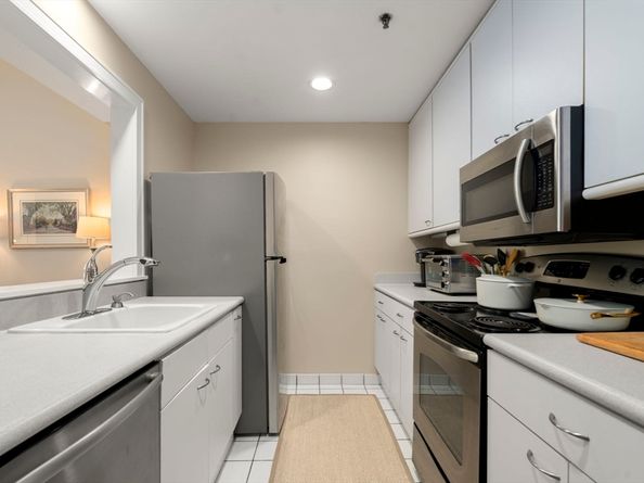 416 Marlborough St 209, Boston MA 02115