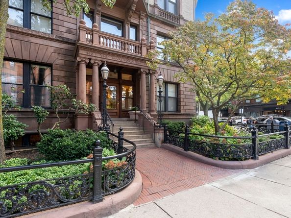 416 Marlborough St 209, Boston MA 02115