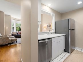 416 Marlborough St 209, Boston MA 02115