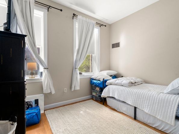 416 Marlborough St 209, Boston MA 02115