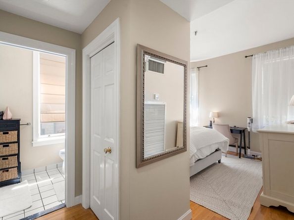 416 Marlborough St 209, Boston MA 02115