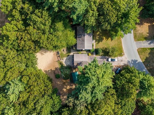 21 Windsor Dr., Wareham MA 02571