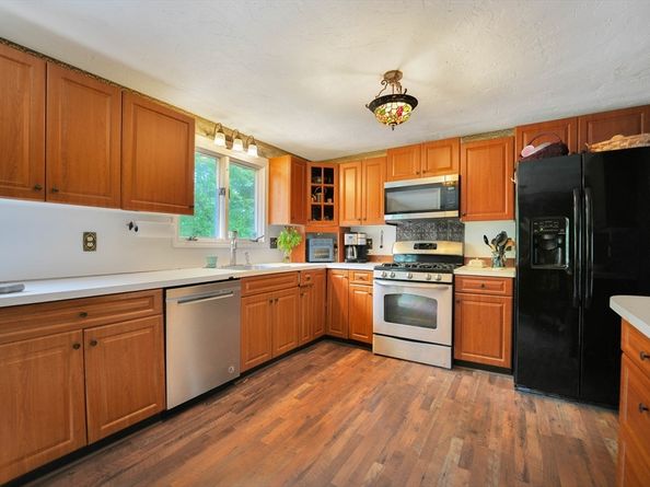 21 Windsor Dr., Wareham MA 02571