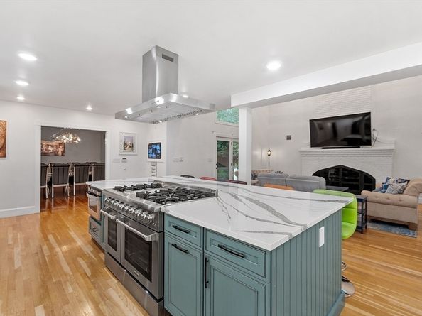 34 Wildmeadow Rd, Boxford MA 01921
