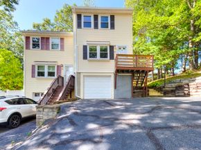 26 Mildred Ave 26, Worcester MA 01603
