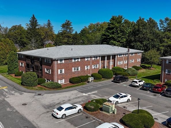 39 Pleasant A6, Northborough MA 01532