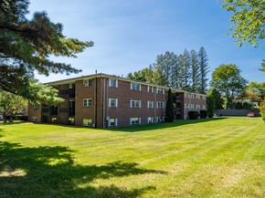 39 Pleasant A6, Northborough MA 01532