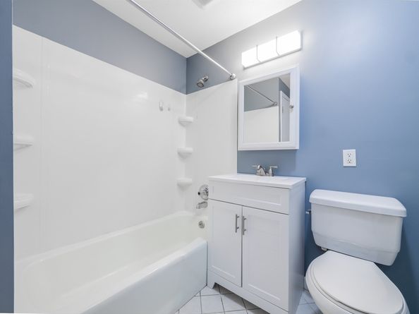 39 Pleasant A6, Northborough MA 01532