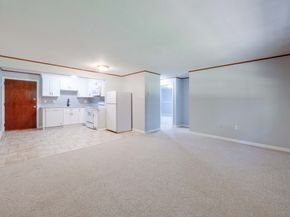 39 Pleasant A6, Northborough MA 01532