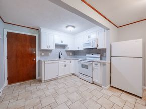 39 Pleasant A6, Northborough MA 01532