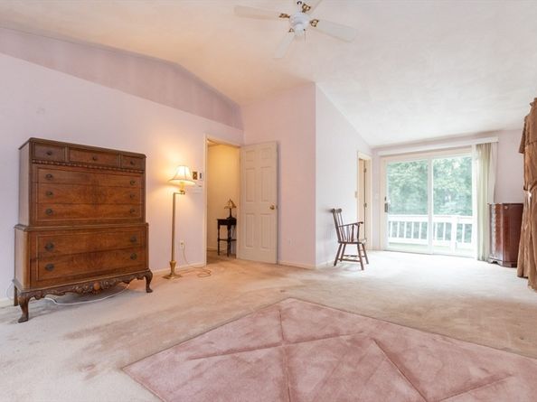 40 Gregory Road, Framingham MA 01701