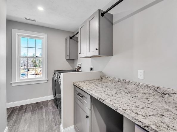 271 Glenwood Rd, Rutland MA 01543