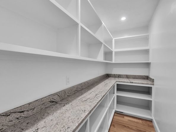 271 Glenwood Rd, Rutland MA 01543
