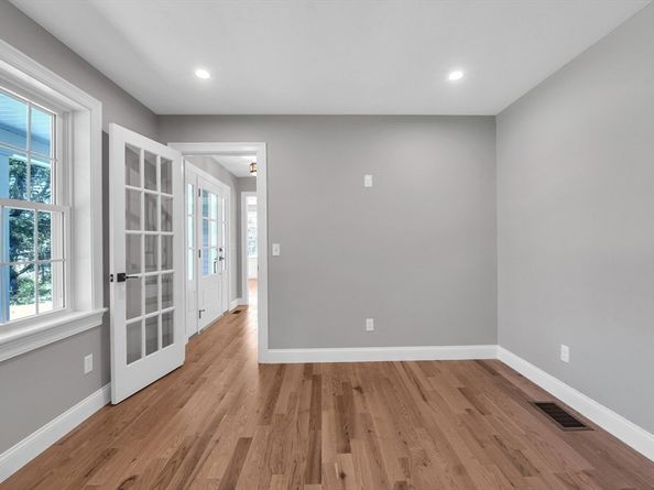 271 Glenwood Rd, Rutland MA 01543